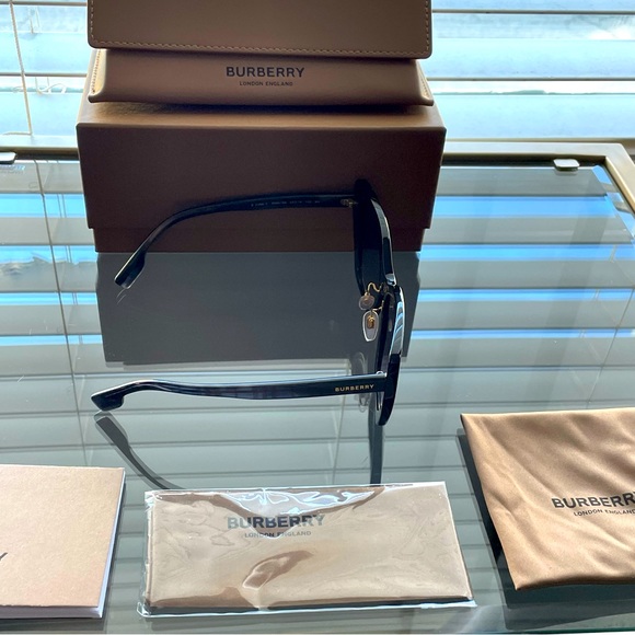 New Burberry Cat Eye Sunglasses main image 6